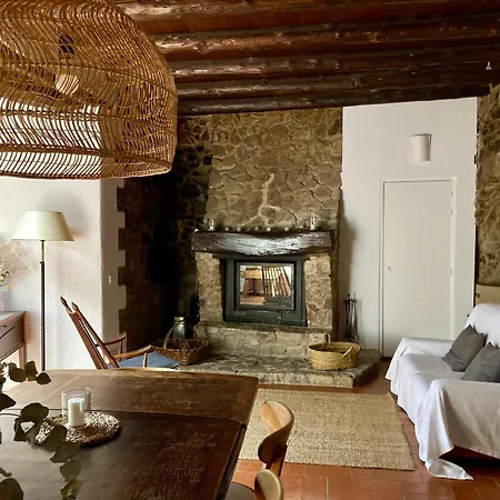 Els Racons Del Castle Hosting Up To 18 People