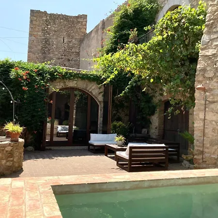 Els Racons Del Castle Hosting Up To 18 People Villa Capmany