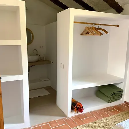 Els Racons Del Castle Hosting Up To 18 People